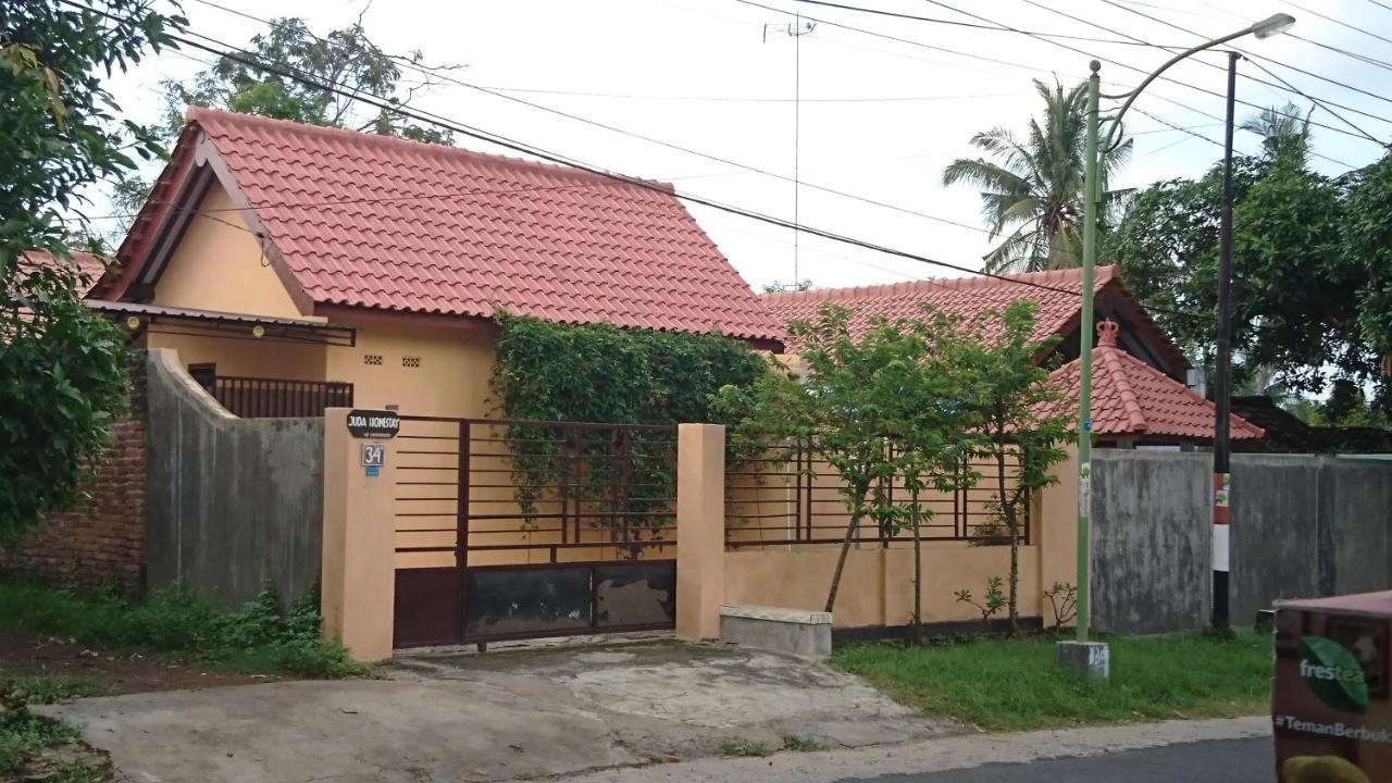 Juda Homestay Banyuwangi  Eksteriør bilde