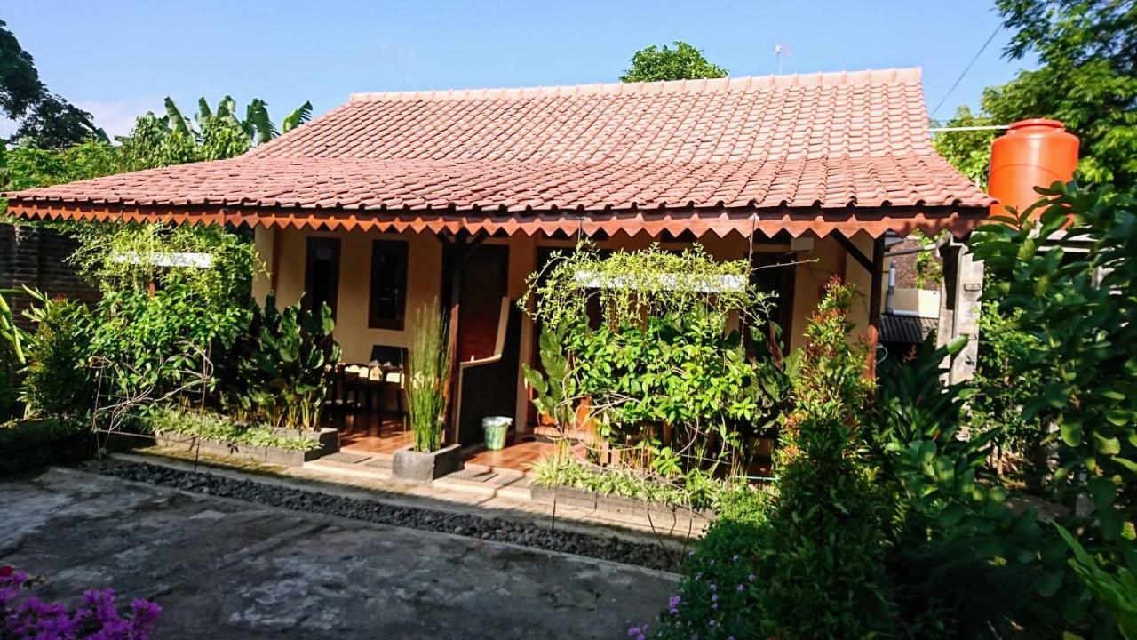 Juda Homestay Banyuwangi  Eksteriør bilde